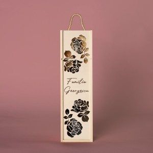 Cutie de vin personalizata cu trandafiri si nume sau mesaj