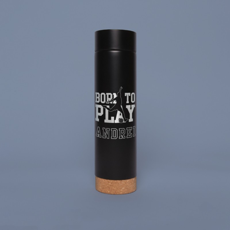 Termos negru personalizat pentru fotbalisti "Born to play" si nume